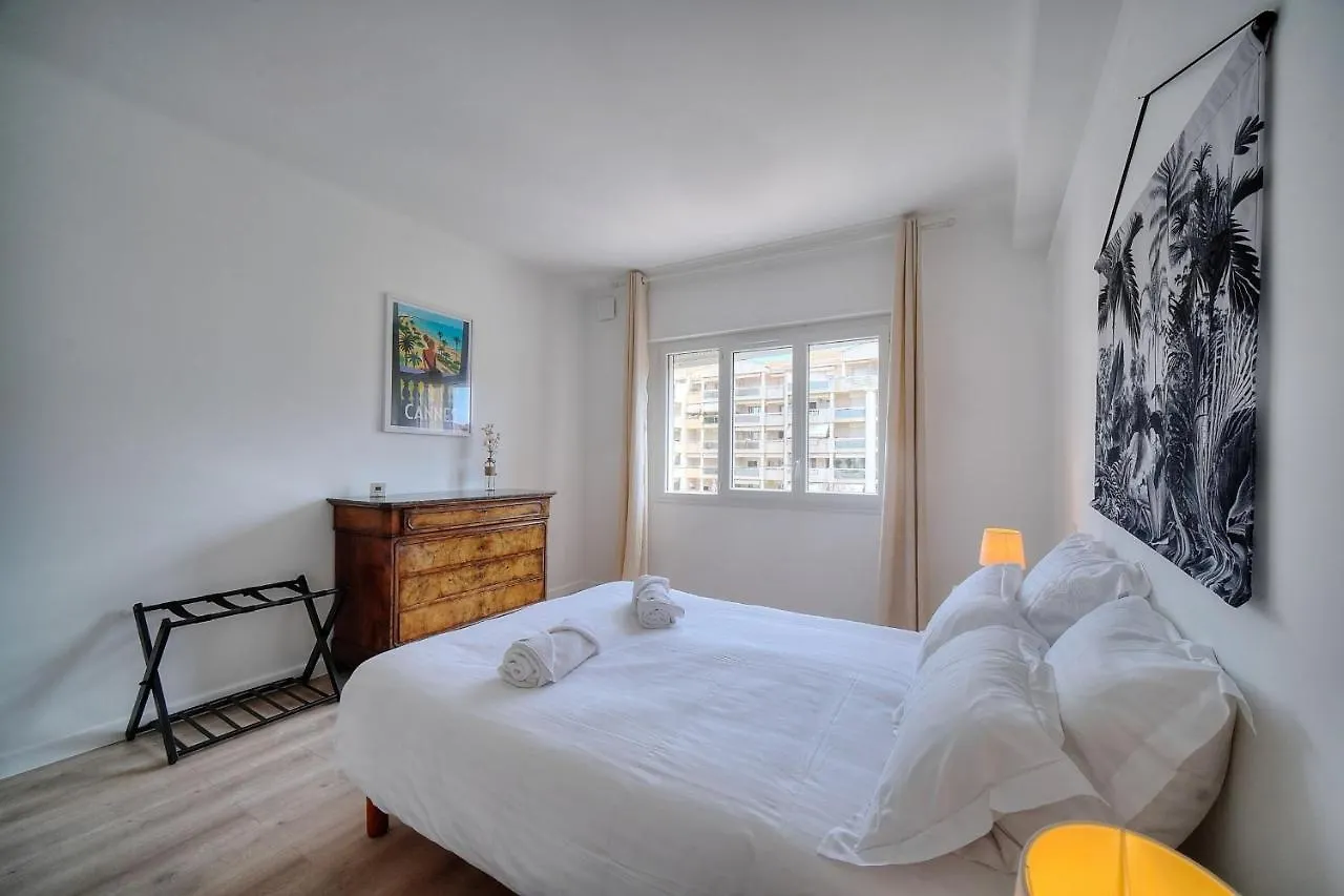 Immogroom - Spacious 3-Room Apartment - Garage - Terrace - Air Conditioning Cannes