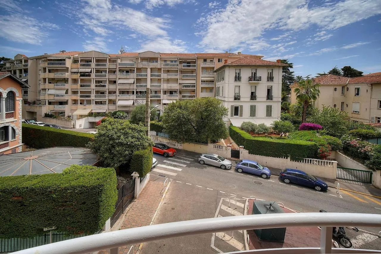 Immogroom - Spacious 3-Room Apartment - Garage - Terrace - Air Conditioning Cannes France