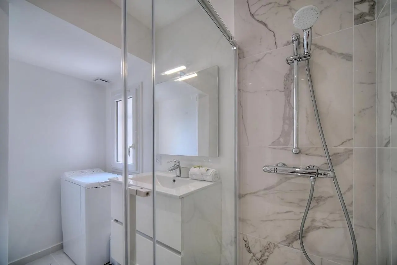 Immogroom - Spacious 3-Room Apartment - Garage - Terrace - Air Conditioning Cannes France