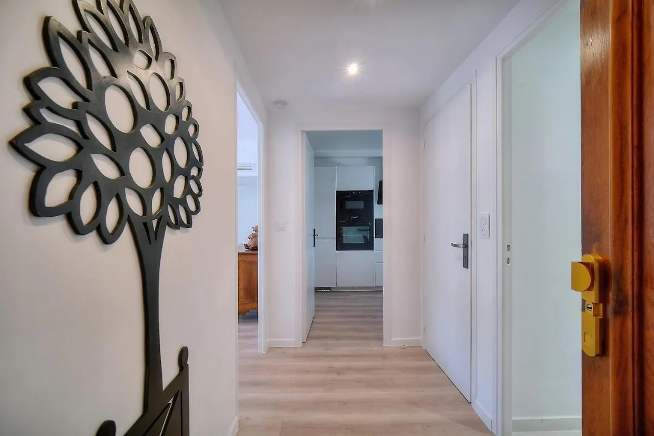 Immogroom - Spacious 3-Room Apartment - Garage - Terrace - Air Conditioning Cannes 0*,  France