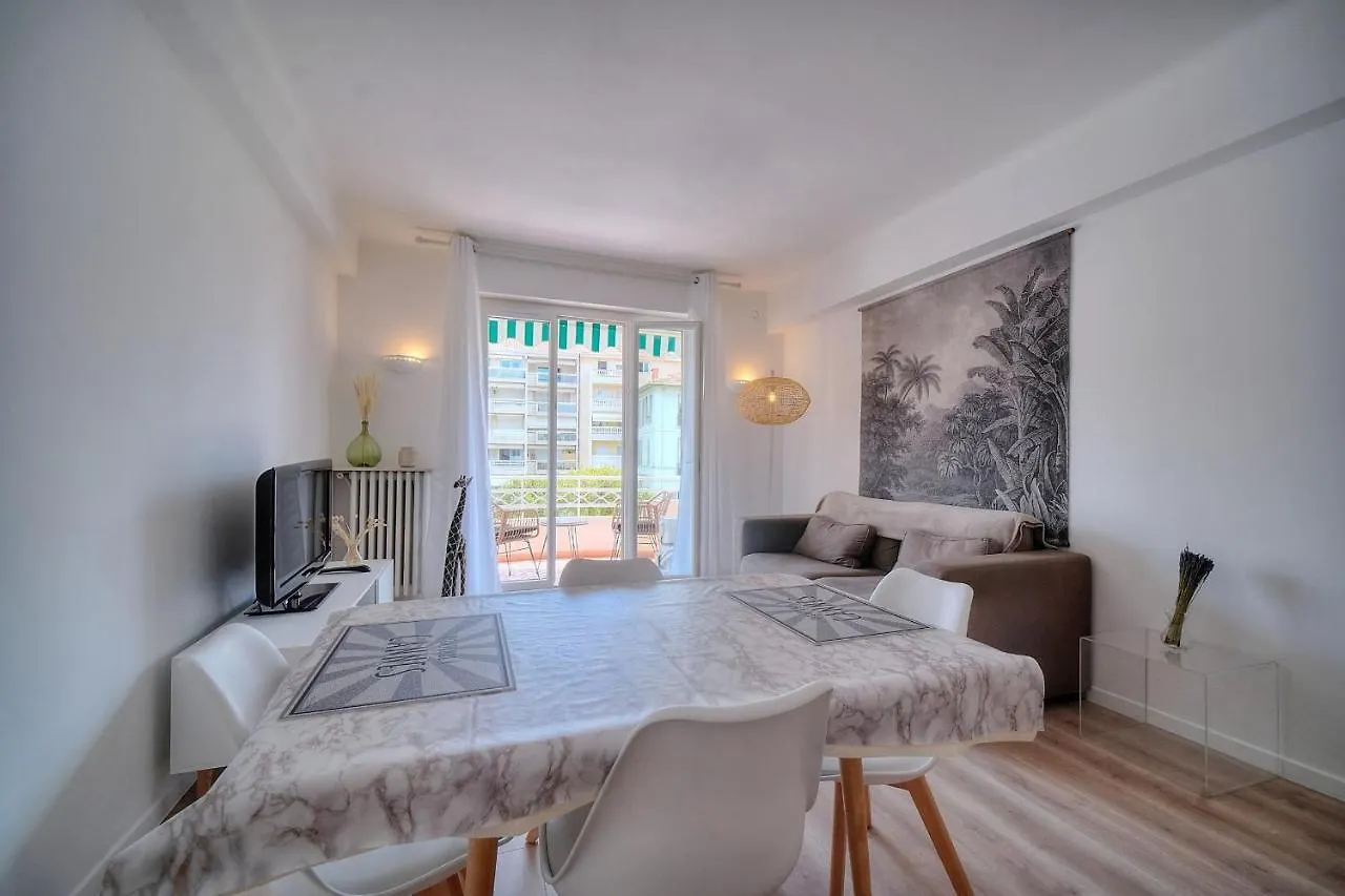 Immogroom - Spacious 3-Room Apartment - Garage - Terrace - Air Conditioning Cannes